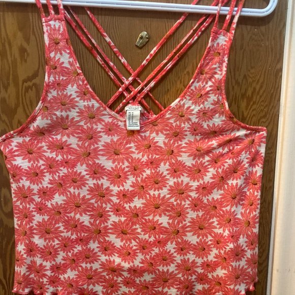 Pink Floral Crop top With Criss-Cross back - Picture 3 of 5